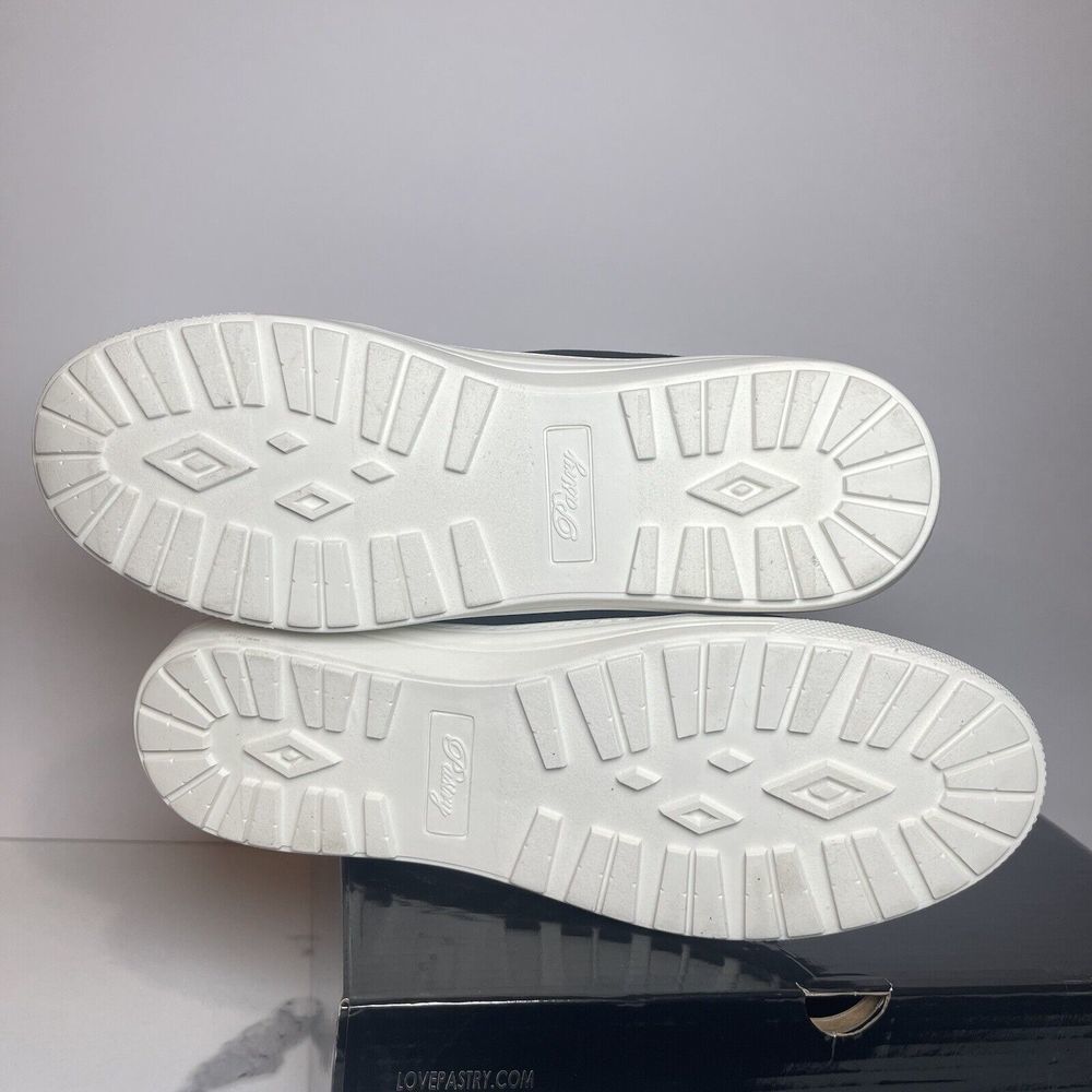 Women Sneaker Size 7M Black/White Pastry Riverside Padded Shoes - Picture 9 of 16